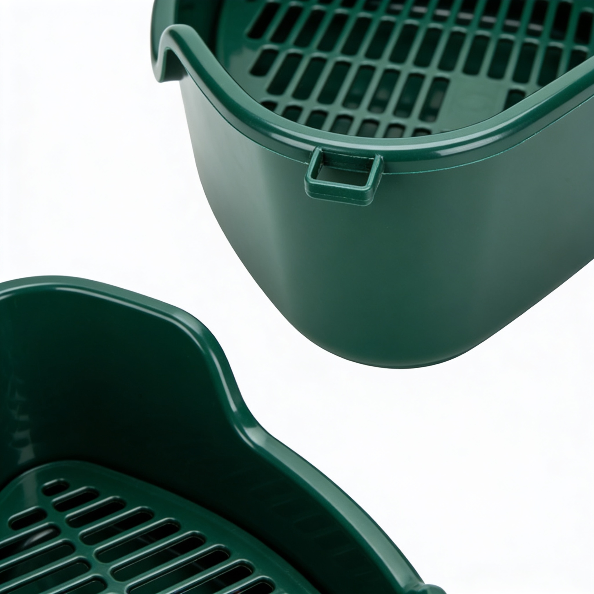 Mariehaven Toilettes d'angle en plastique pour cage de petits animaux et rongeurs, 16 x 11 x 8 cm, Vert foncé, faciles à nettoyer, peu encombrantesSearching on Google...